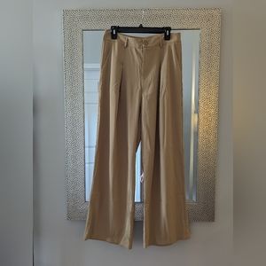 Wide leg trousers